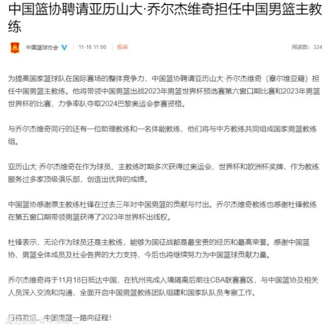 啊？萧初然惊呼一声，问：你是怎么带着我们逃脱的？叶辰说：我之前就打电话报警了，所以他们正要杀我的时候，警察就到了现场，他们父子俩只能逃走了。